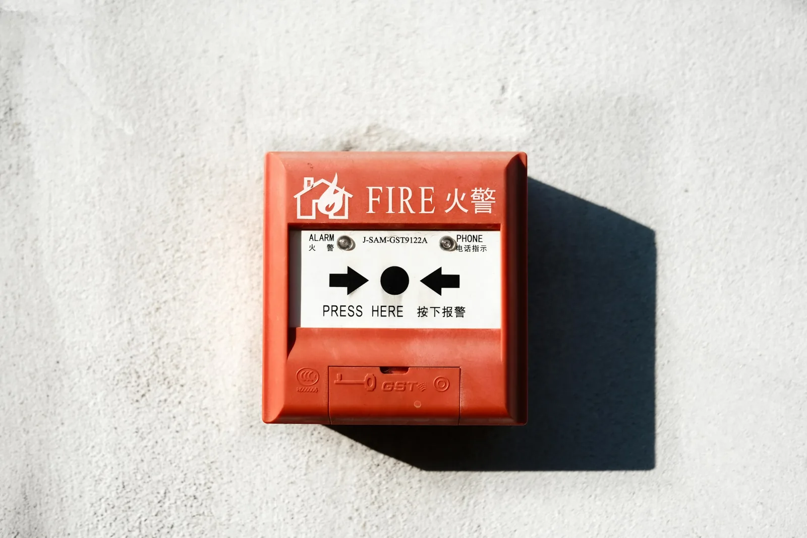 Manual fire alarm pull station